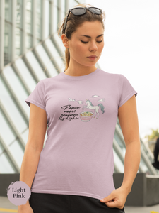 Ramen T-shirt: Ramen Makes Unicorns Fly Higher - Japanese Shirt for Foodies with Ramen Art and Unicorn Illustration