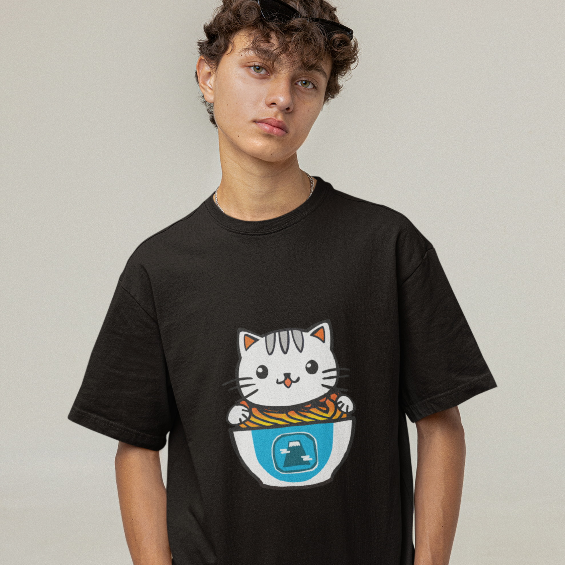 Ramen Cat with Mt. Fuji T-Shirt: Japanese Foodie Shirt with Cute Ramen Art