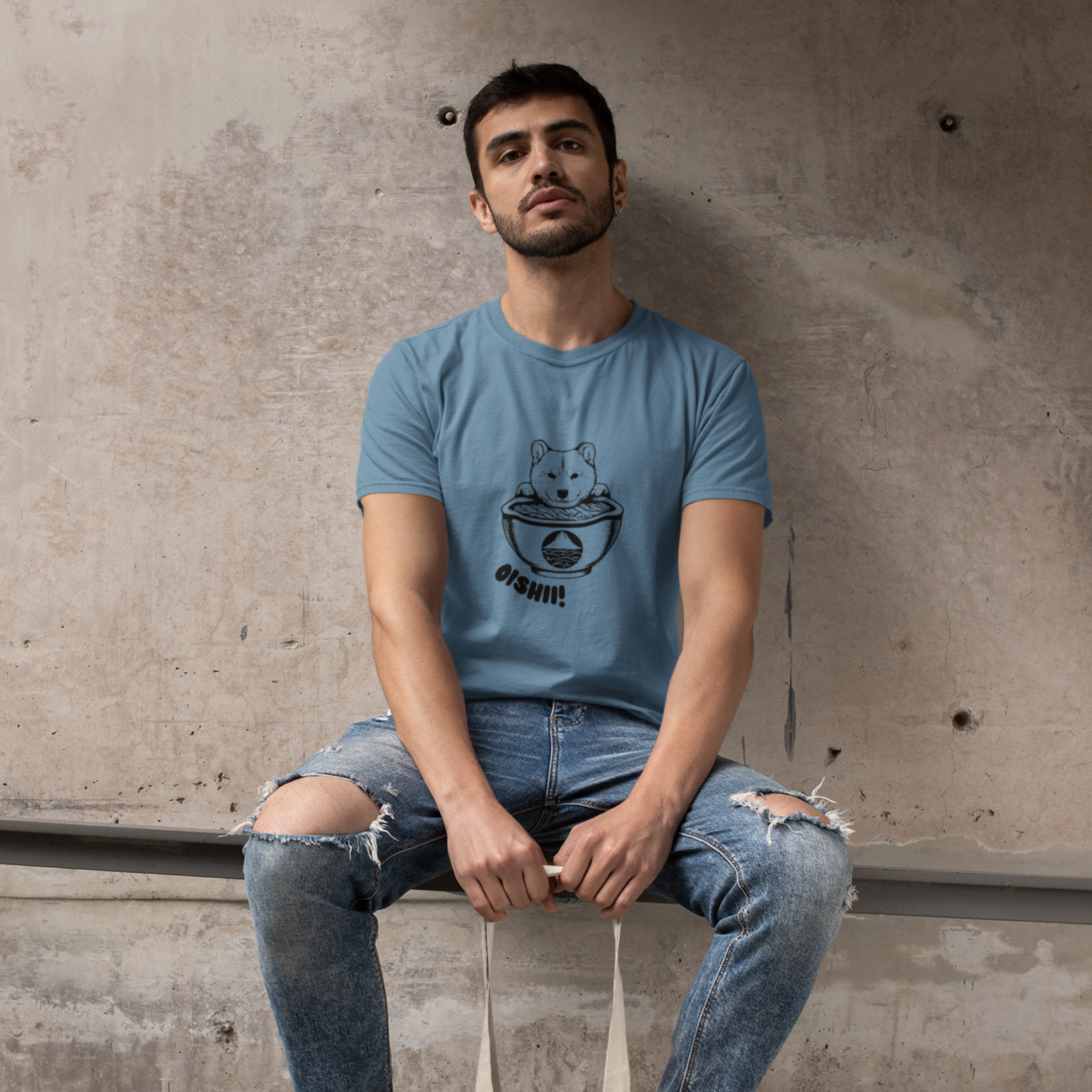 Ramen Art T-shirt: Oishii Shiba Inu Protecting Japanese Foodie Shirt